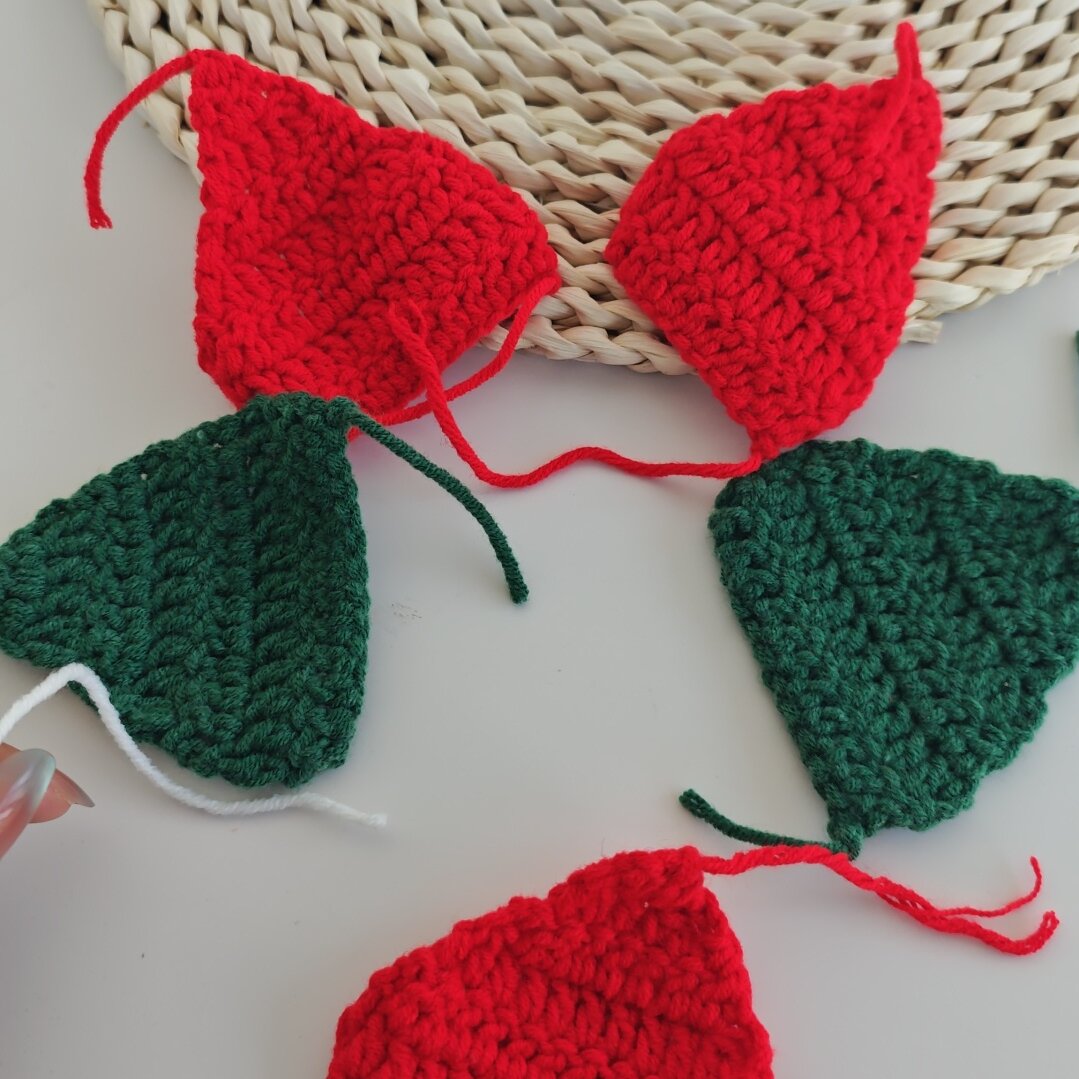 pet-christmas-bandana-pattern