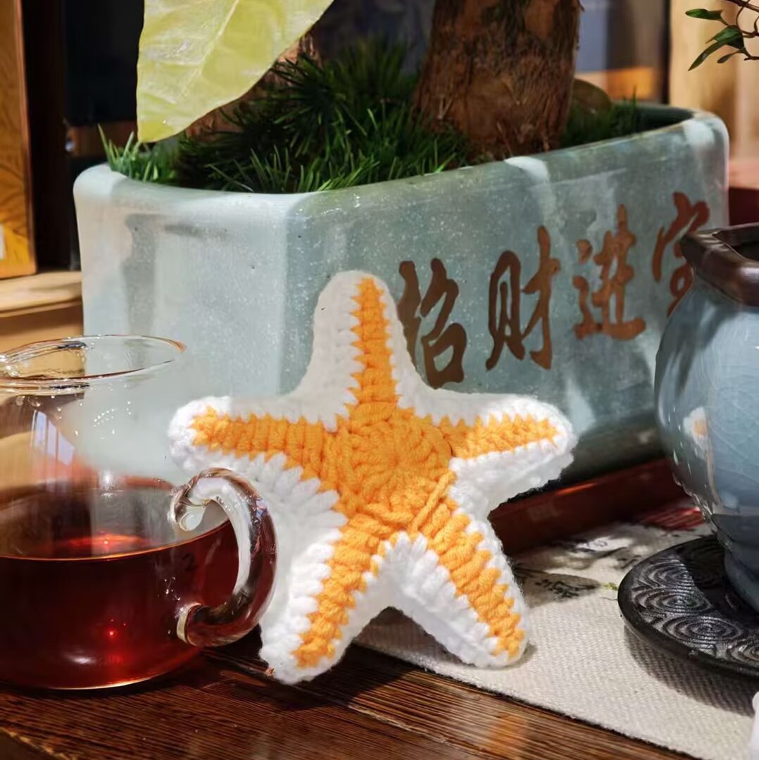 free-handmade-crochet-starfish-charm-pattern