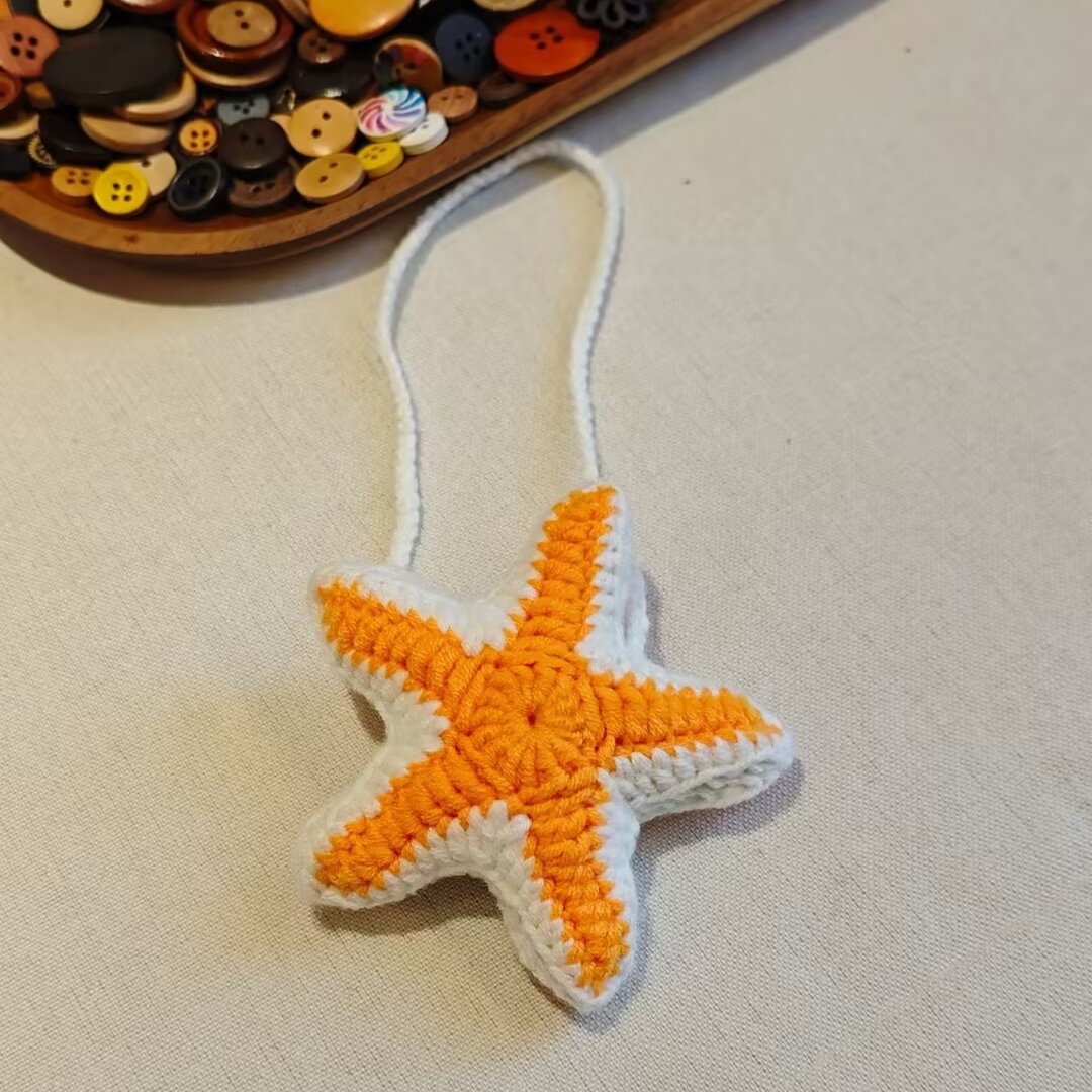 free-handmade-crochet-starfish-charm-pattern