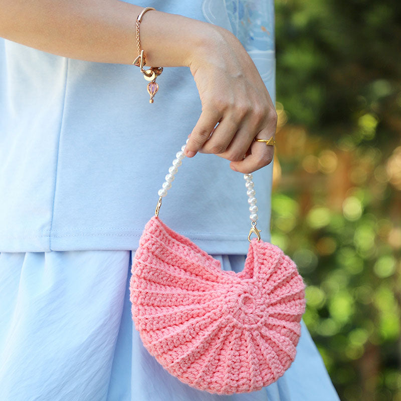 conch-shaped-crochet-bag-custom-handmade