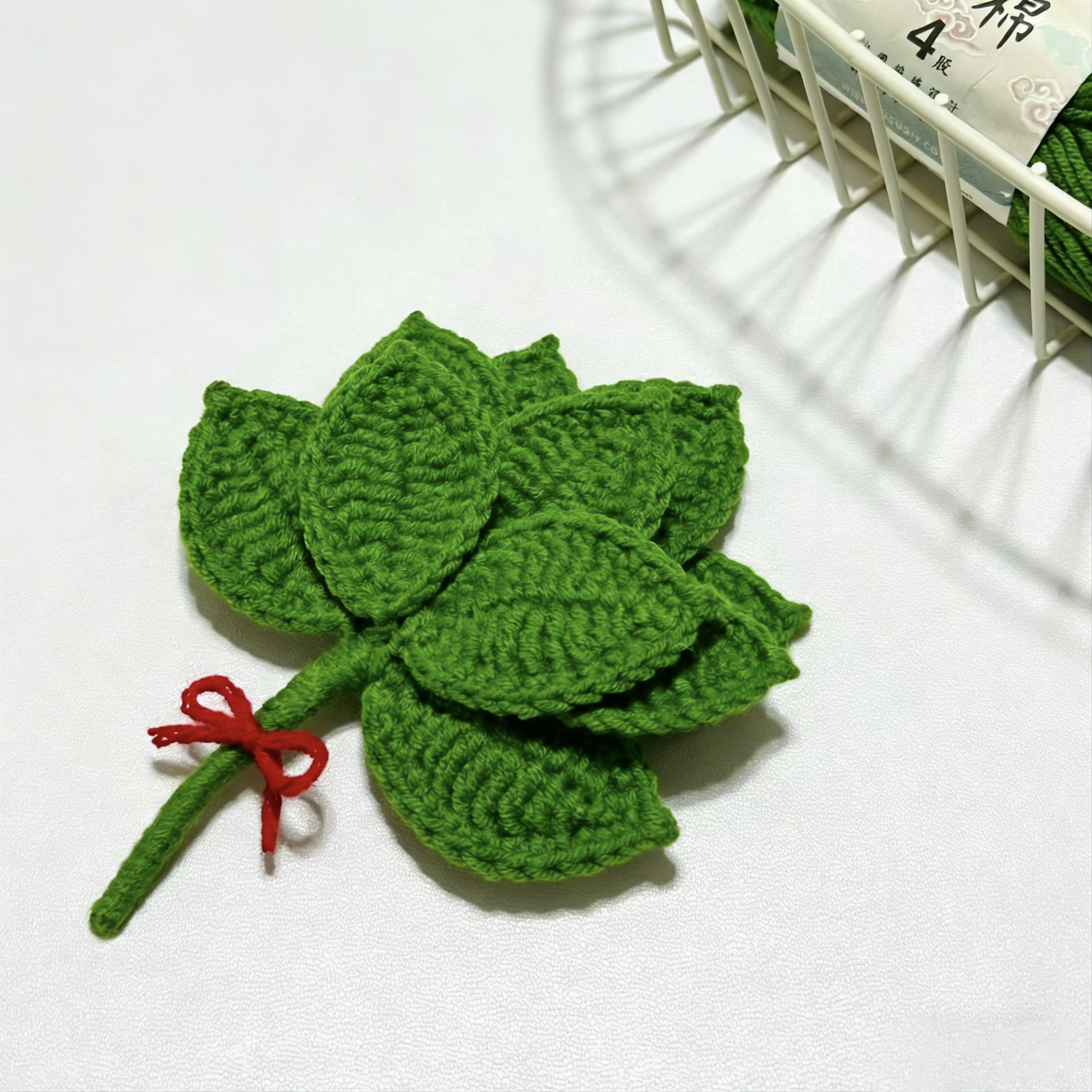 handmade-crochet-pomelo-leaf-pattern