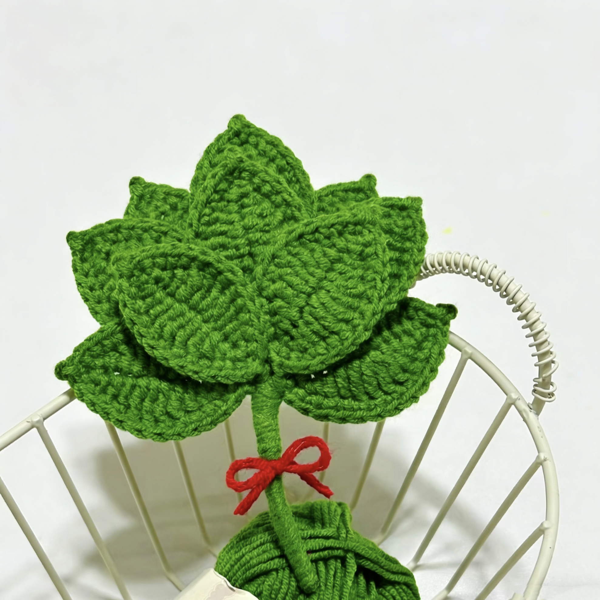 handmade-crochet-pomelo-leaf-pattern