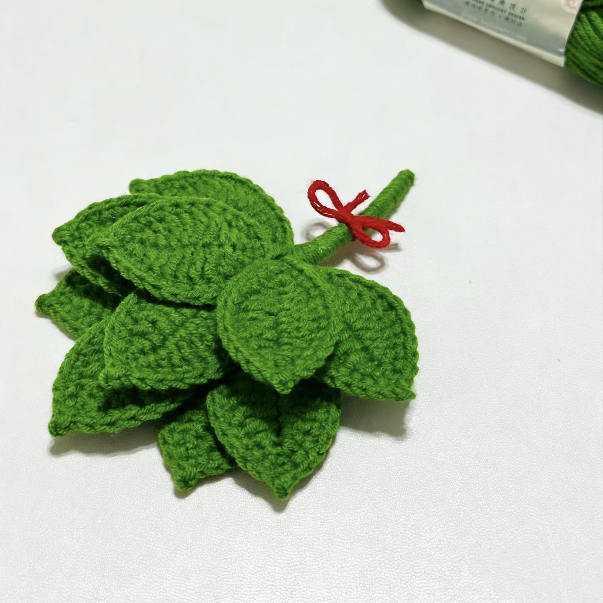 handmade-crochet-pomelo-leaf-pattern