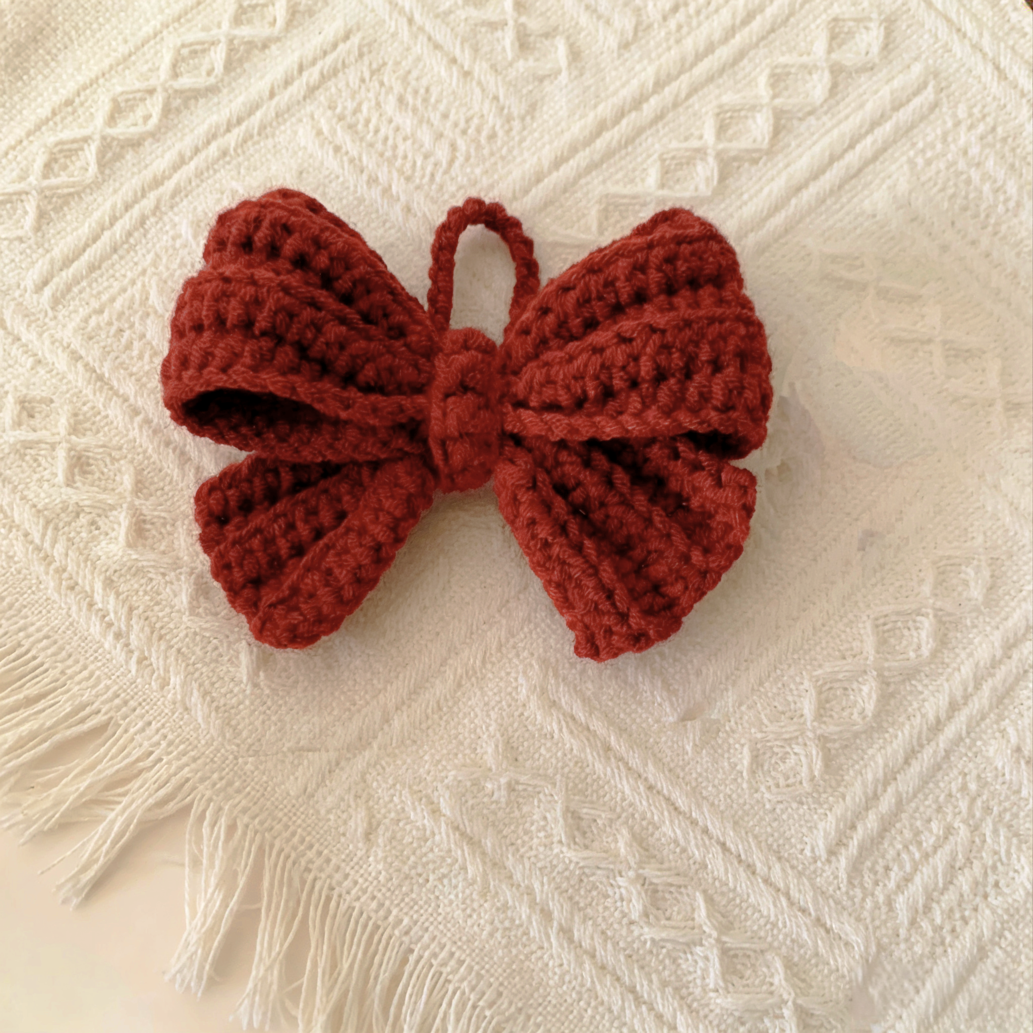 handmade-crochet-bow-charm-pattern