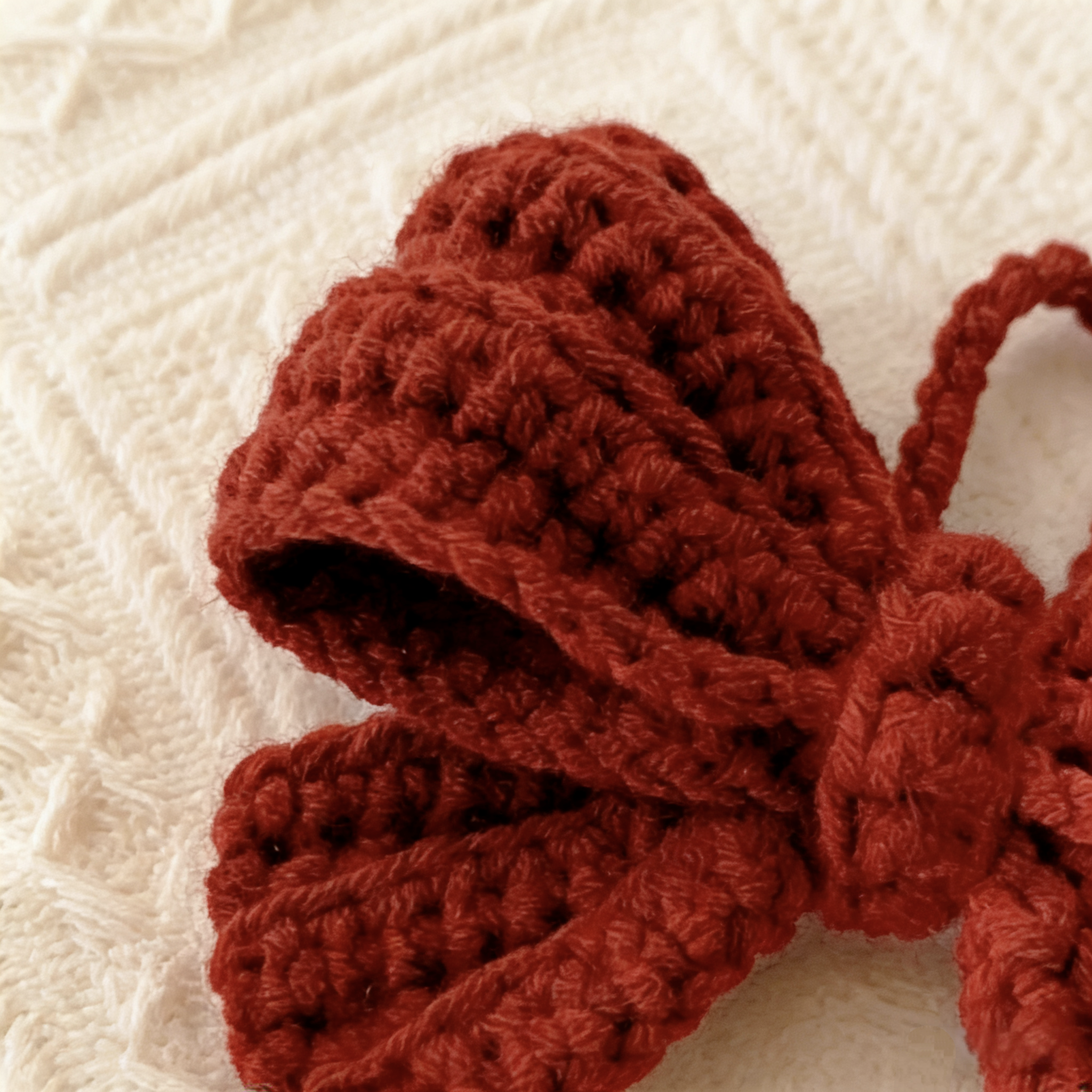 handmade-crochet-bow-charm-pattern