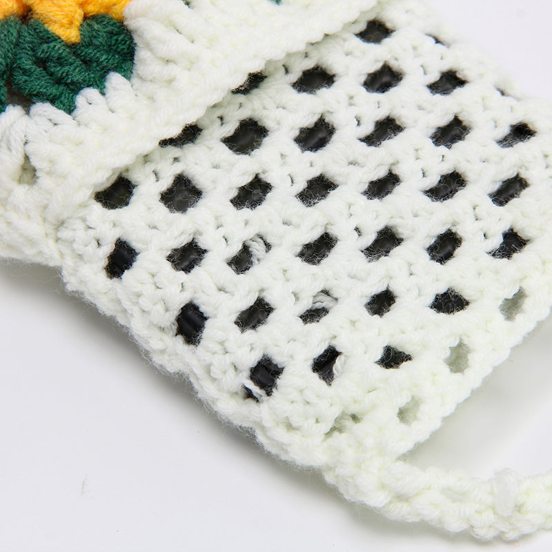 hand-crocheted-phone-holder-flower-lightweight-holdbalance