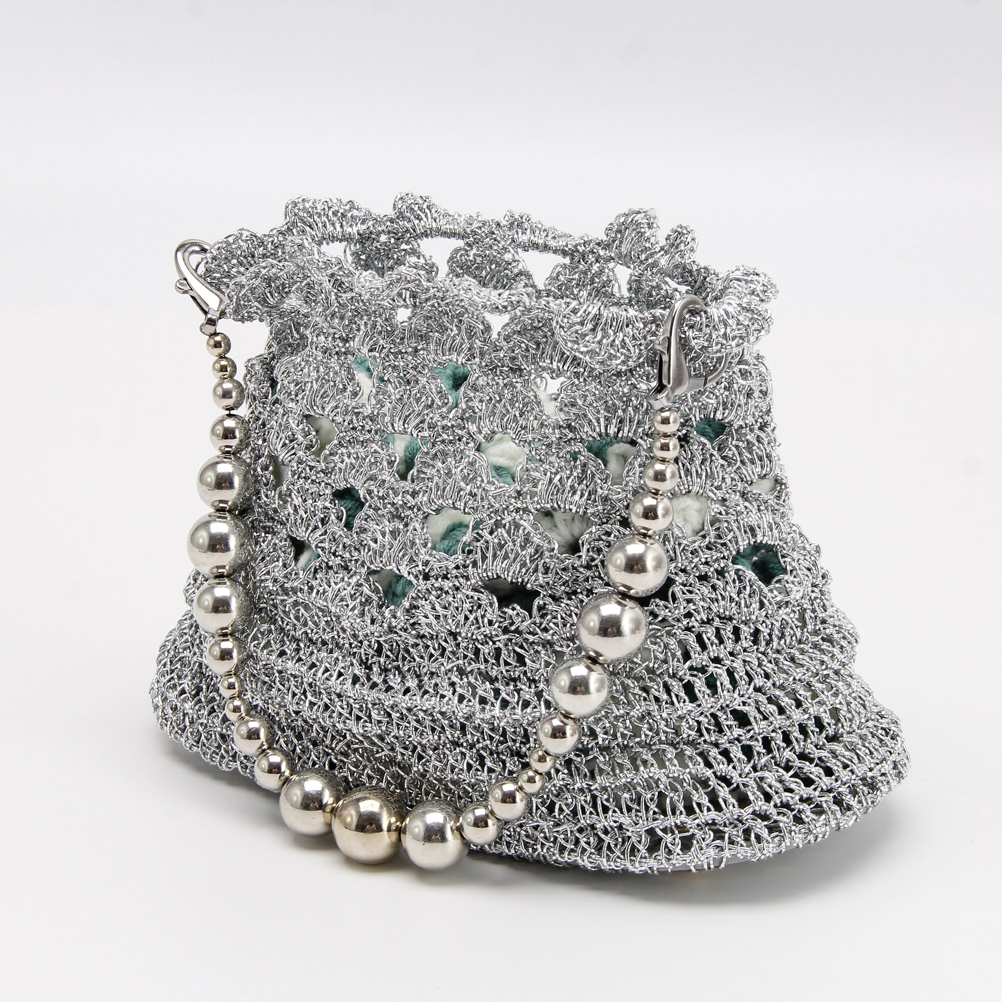 silver-handmade-crochet-bag-pattern